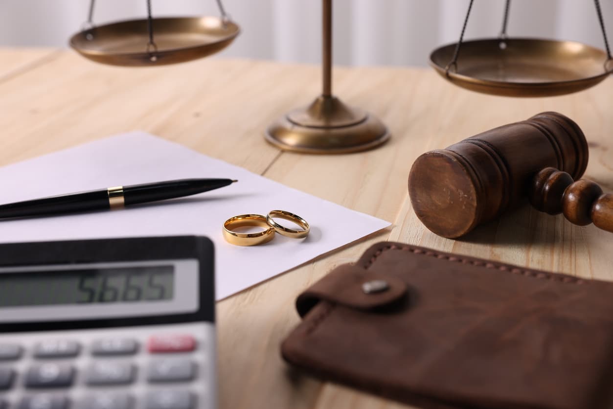 Spousal support attorney services
